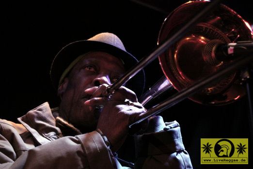 Vin Gordon (Jam) with The Skatalites - Noels Ballroom, Leipzig 15. November 2011 (2).JPG